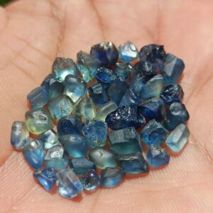 FACET GRADE NATURAL SAPPHIRE ROUGH