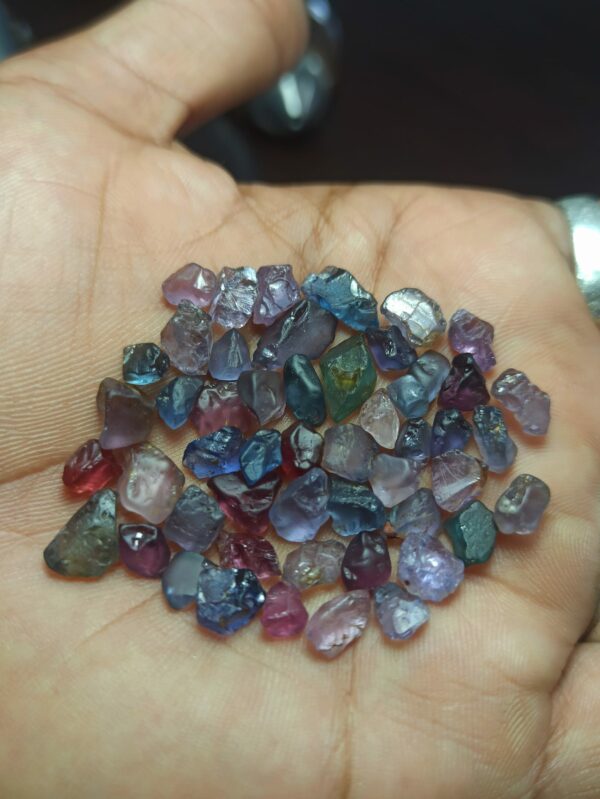 FACET GRADE NATURAL SPINEL ROUGH