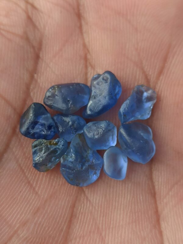 Facet Grade Natural Blue Sapphire Rough