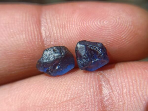 Facet Grade Natural Blue Sapphire Rough