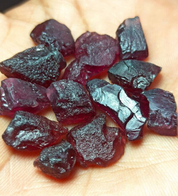 Facet Grade Natural Garnet Rough