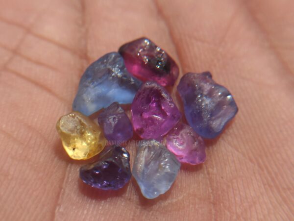 Facet Grade Natural Sapphire Rough