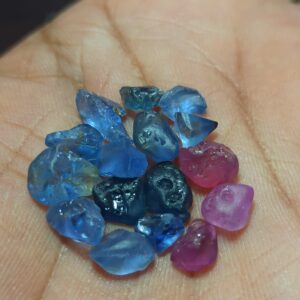 Facet Grade Natural Sapphire Rough