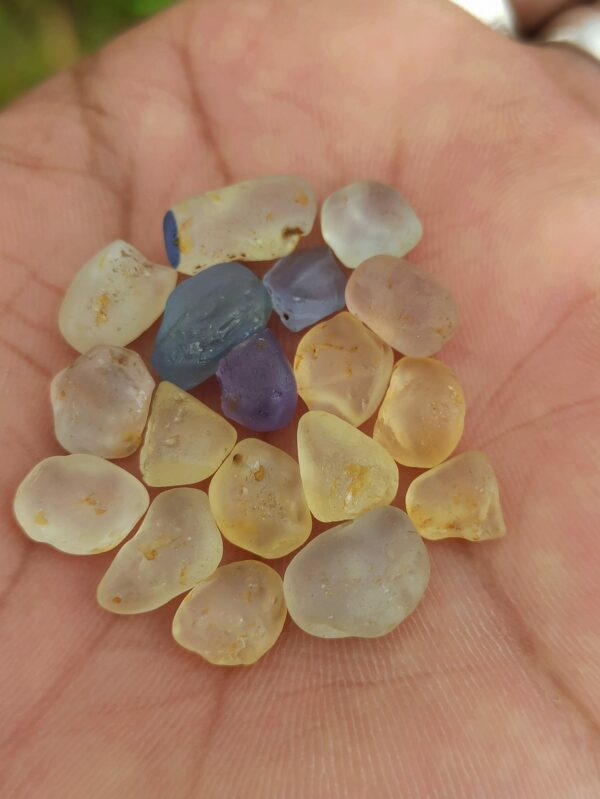 Facet Grade Natural Sapphire Rough