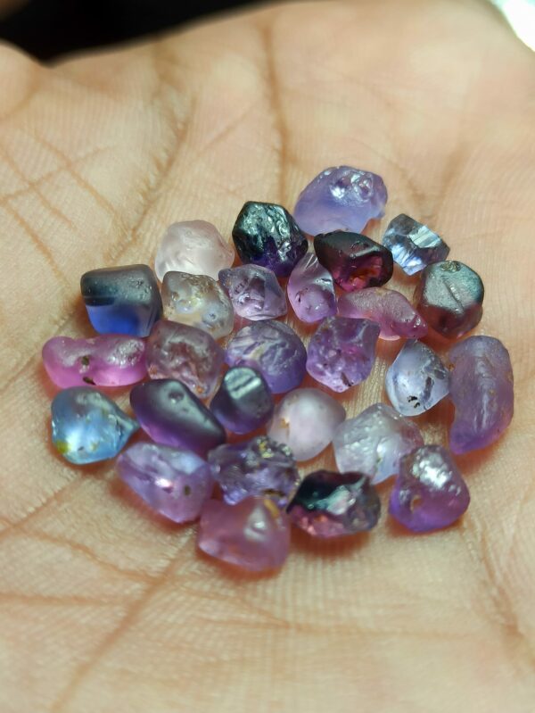 Facet Grade Natural Sapphire Rough Stones