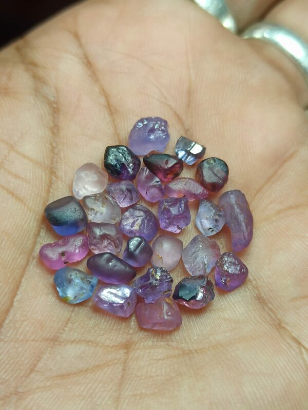 Facet Grade Natural Sapphire Rough Stones