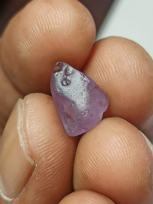 Facet Grade Natural Sapphire Rough stone