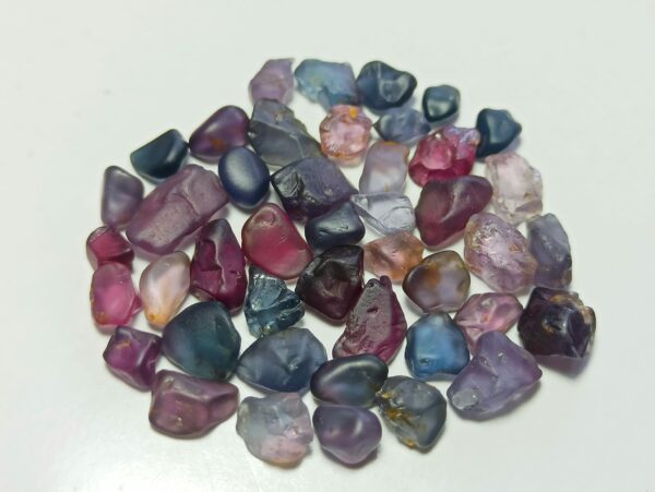 Facet Grade Natural Spinel Rough