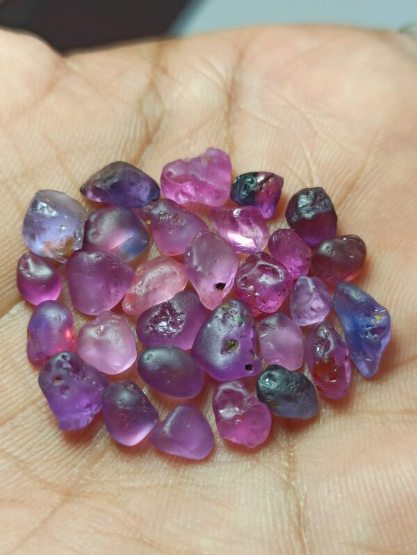 Facet Grade Pink to purple, Bi-color & Color change Sapphire Rough