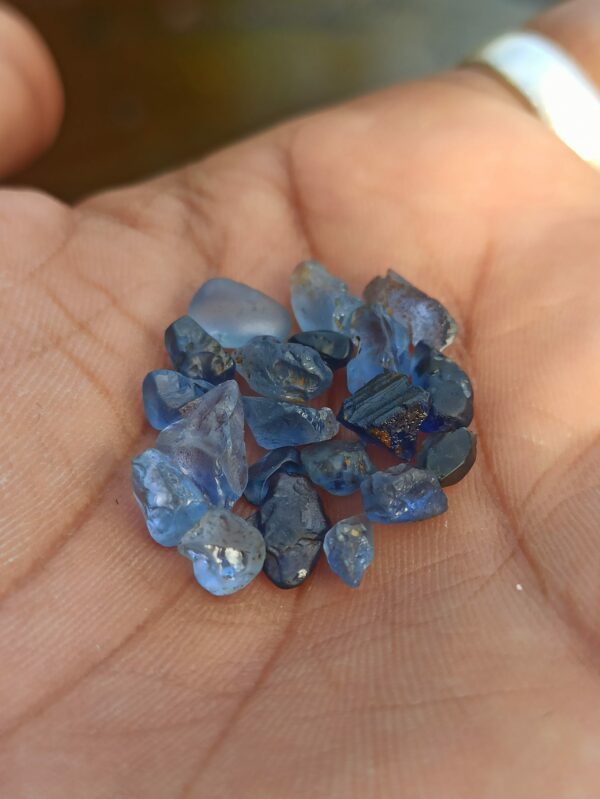 Facet Grade Rough Blue Sapphires