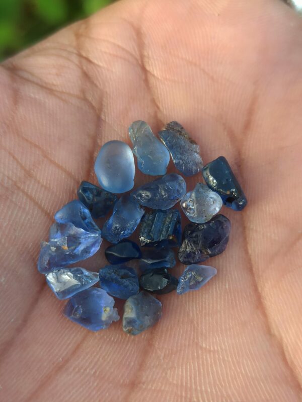 Facet Grade Rough Blue Sapphires