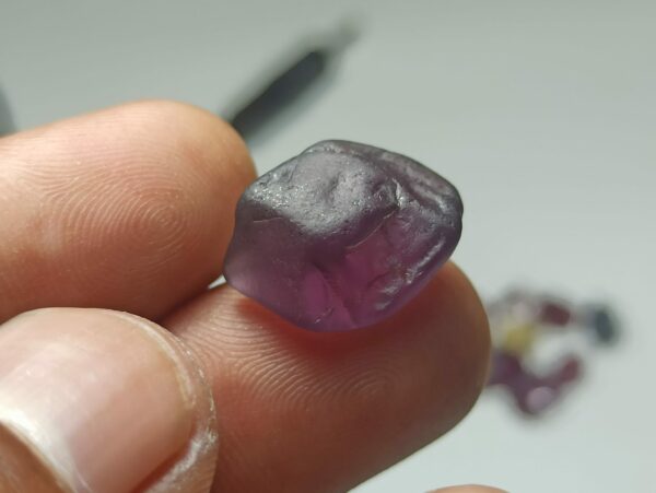 Facet Grade Rough Spinel