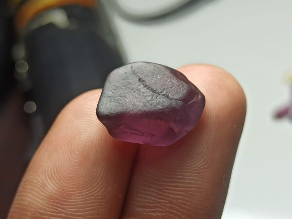 Facet Grade Rough Spinel