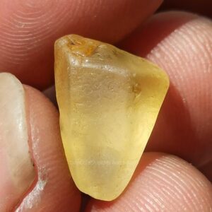 Facet Grade Rough yellow Sapphire