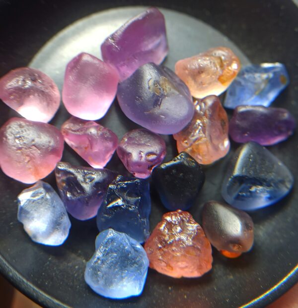 Facet-grade Ceylon natural sapphire roughs