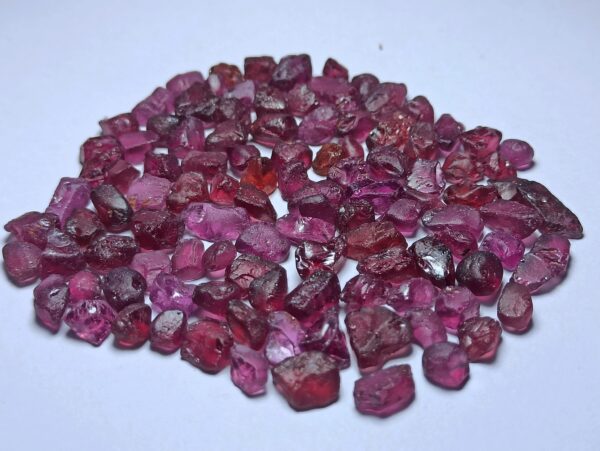 Facet-grade natural Garnet Rough