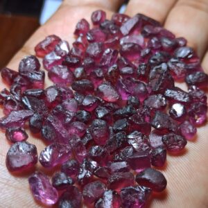 Facet-grade natural Garnet Rough