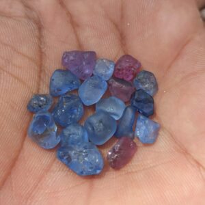 facet-grade rough sapphires