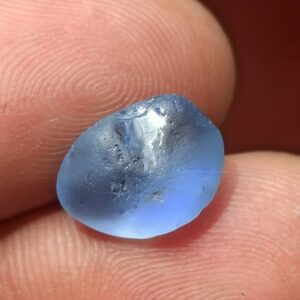 Natural blue sapphire rough