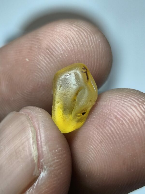 Facet Grade Natural Yellow Sapphire Rough