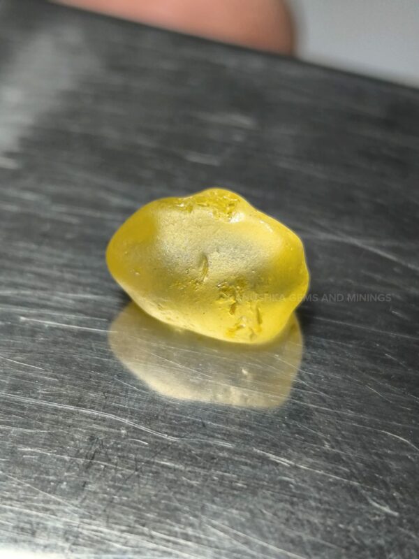 Facet Grade Natural Yellow Sapphire Rough