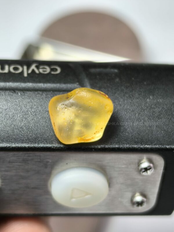 Facet Grade Rough Yellow Sapphire