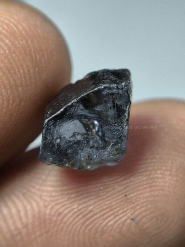 Facet Grade Ceylon Natural Spinel Rough