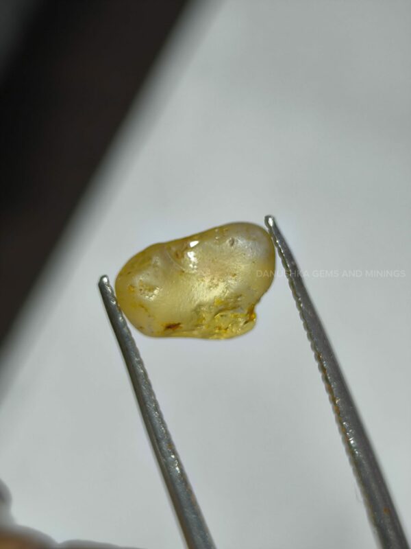 Facet Grade Natural Yellow Sapphire Rough