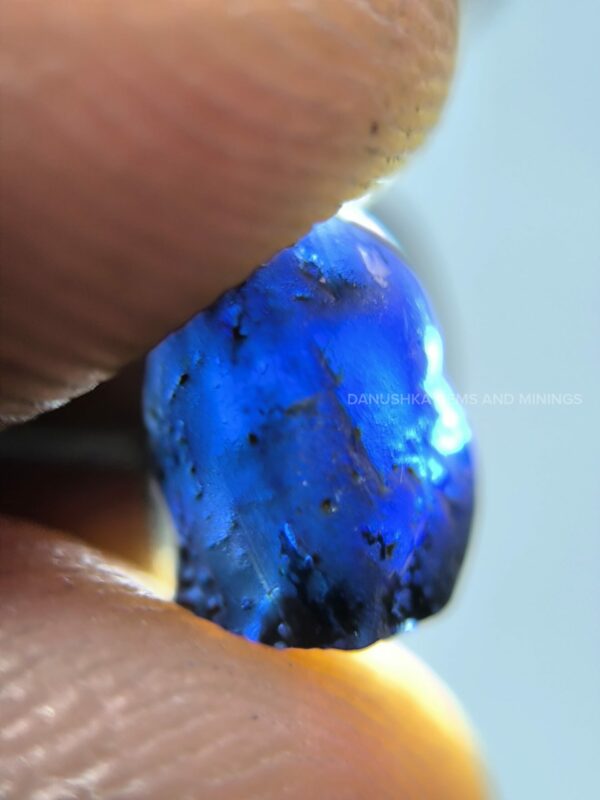 Natural Dark Blue Sapphire kaka neelam