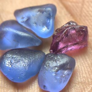 Facet Grade Natural Sapphire Rough