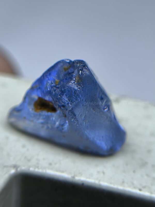 Facet Grade Ceylon Natural Blue Sapphire Rough