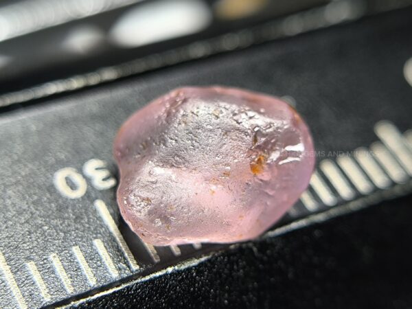 Facet Grade Natural Sapphire Rough