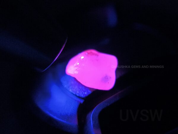 Facet Grade Natural Sapphire Rough