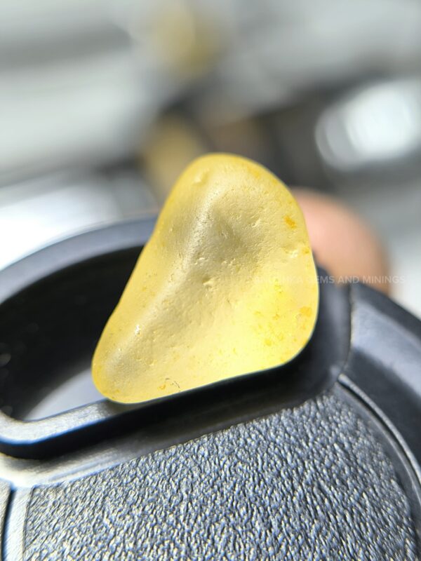 Natural Yellow Sapphire kowangu Rough