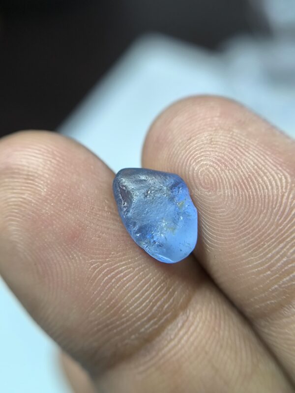 Facet Grade Ceylon Natural Blue Sapphire Rough