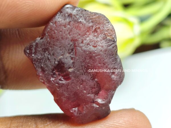 FACET GRADE NATURAL GARNET ROUGH