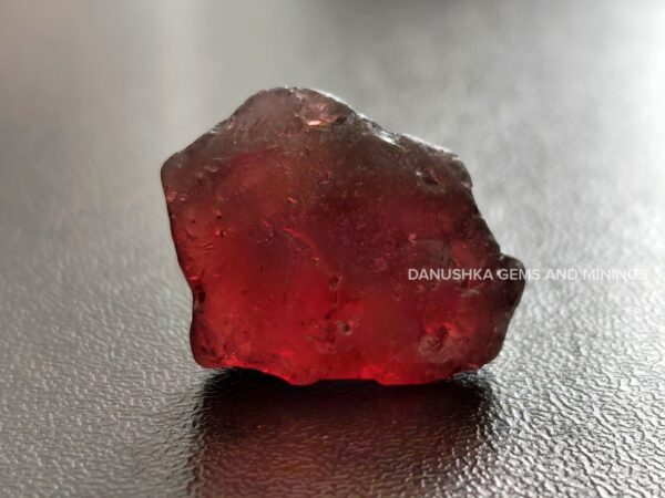 FACET GRADE NATURAL GARNET ROUGH