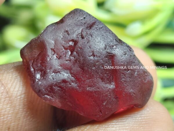 FACET GRADE NATURAL GARNET ROUGH