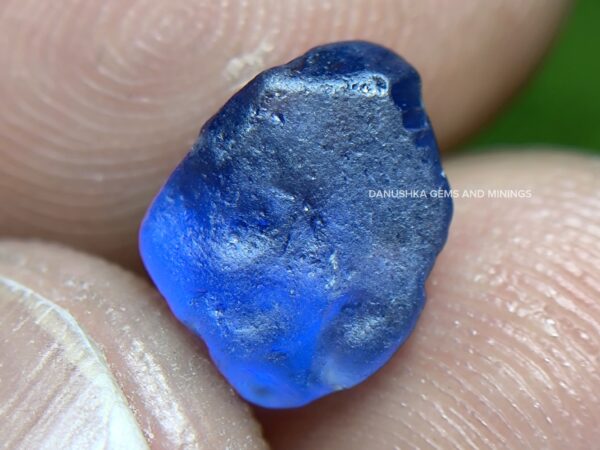 Facet grade Ceylon blue sapphire rough collection