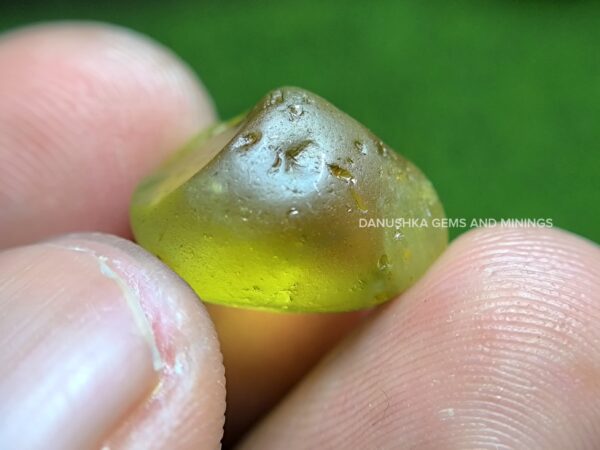 Natural chrysoberyl alluvial rough