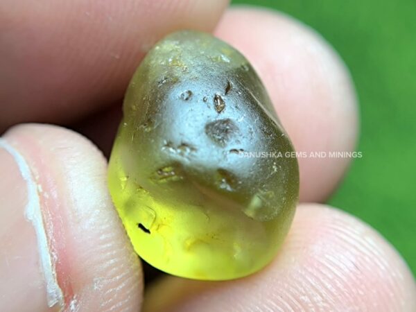 Natural chrysoberyl alluvial rough