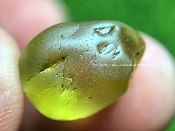 Natural chrysoberyl alluvial rough