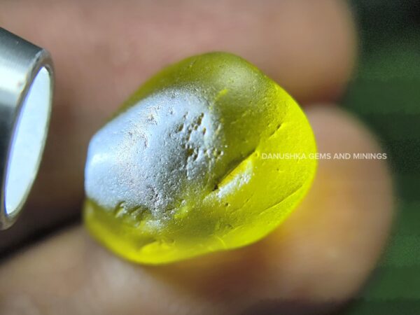 Natural chrysoberyl alluvial rough