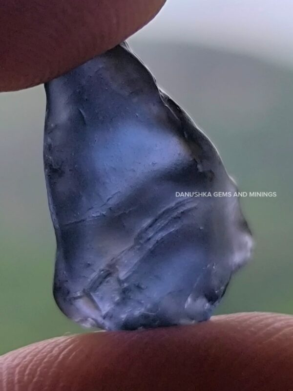 facet grade natural Spinel rough