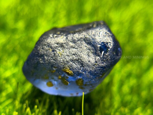 Ceylon natural blue sapphire rough