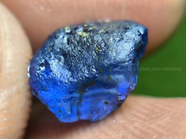 Ceylon natural blue sapphire rough