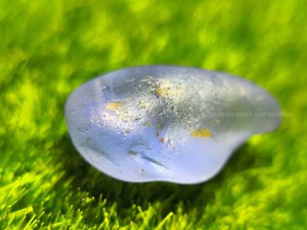 Ceylon sapphire rough is a true Geuda