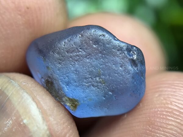 Natural unheated Ceylon blue sapphire rough
