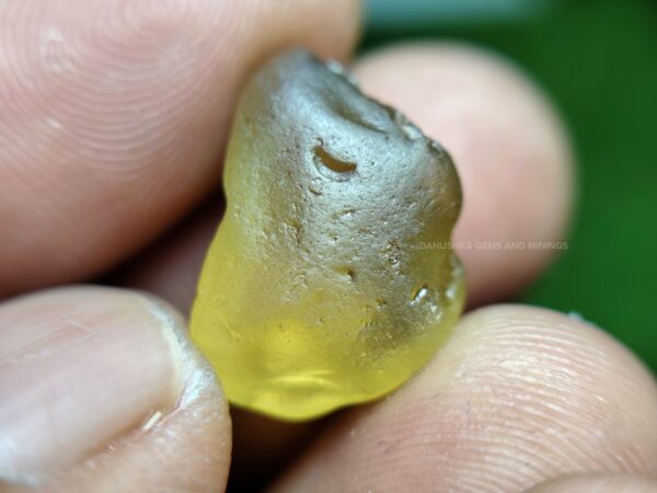 natural unheated Chrysoberyl alluvial rough
