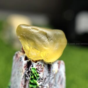 natural unheated Chrysoberyl alluvial rough